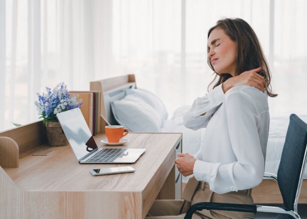 Can Desk Work Cause Neck Injuries?